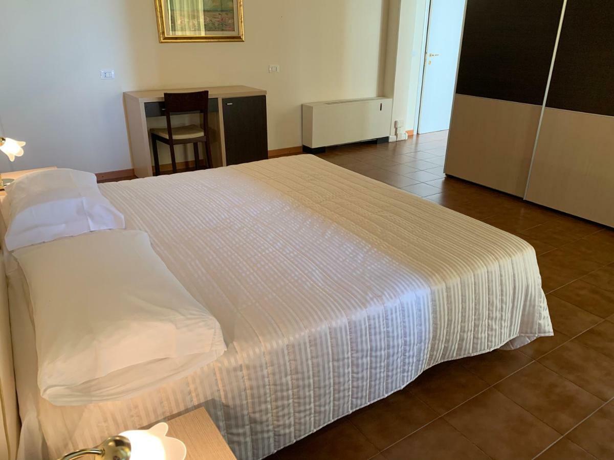 G&D Hotel Deanna Pool&Brunch Milano Marittima Zewnętrze zdjęcie
